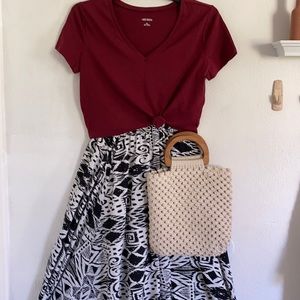Maroon/dark red short sleeve crop top v neck (runs small) fits like a large